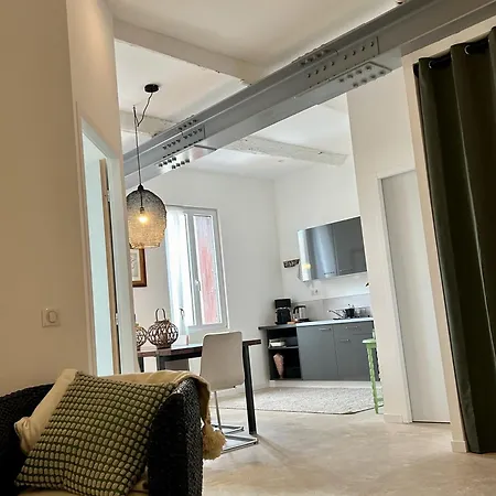 Chic, Charmant Et Lumineux ~ Design 2 Avec Balcon * Sète