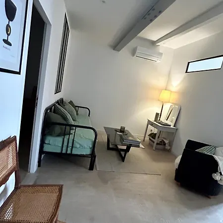 Apartment Chic, Charmant Et Lumineux ~ Design 2 Avec Balcon *