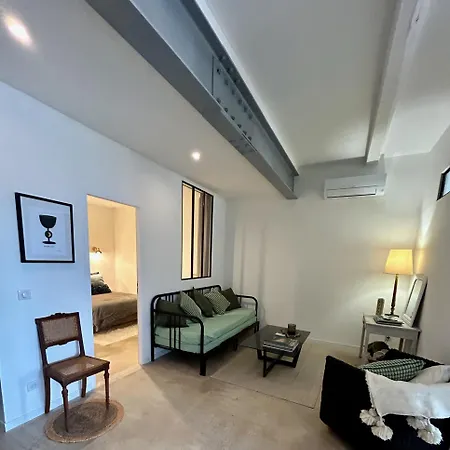 Chic, Charmant Et Lumineux ~ Design 2 Avec Balcon Apartment